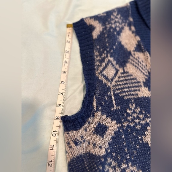Vintage Alafoos Small Blue Icelandic Wool Button Closure Pocketed Cardigan Vest. - Picture 5 of 16